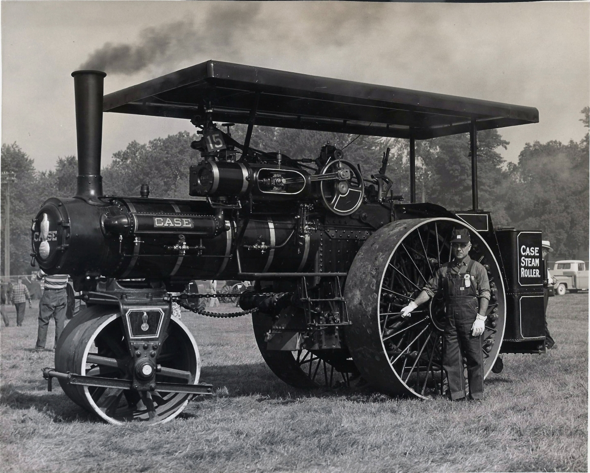 steam-traction-engines-free-stock-photo-public-domain-pictures